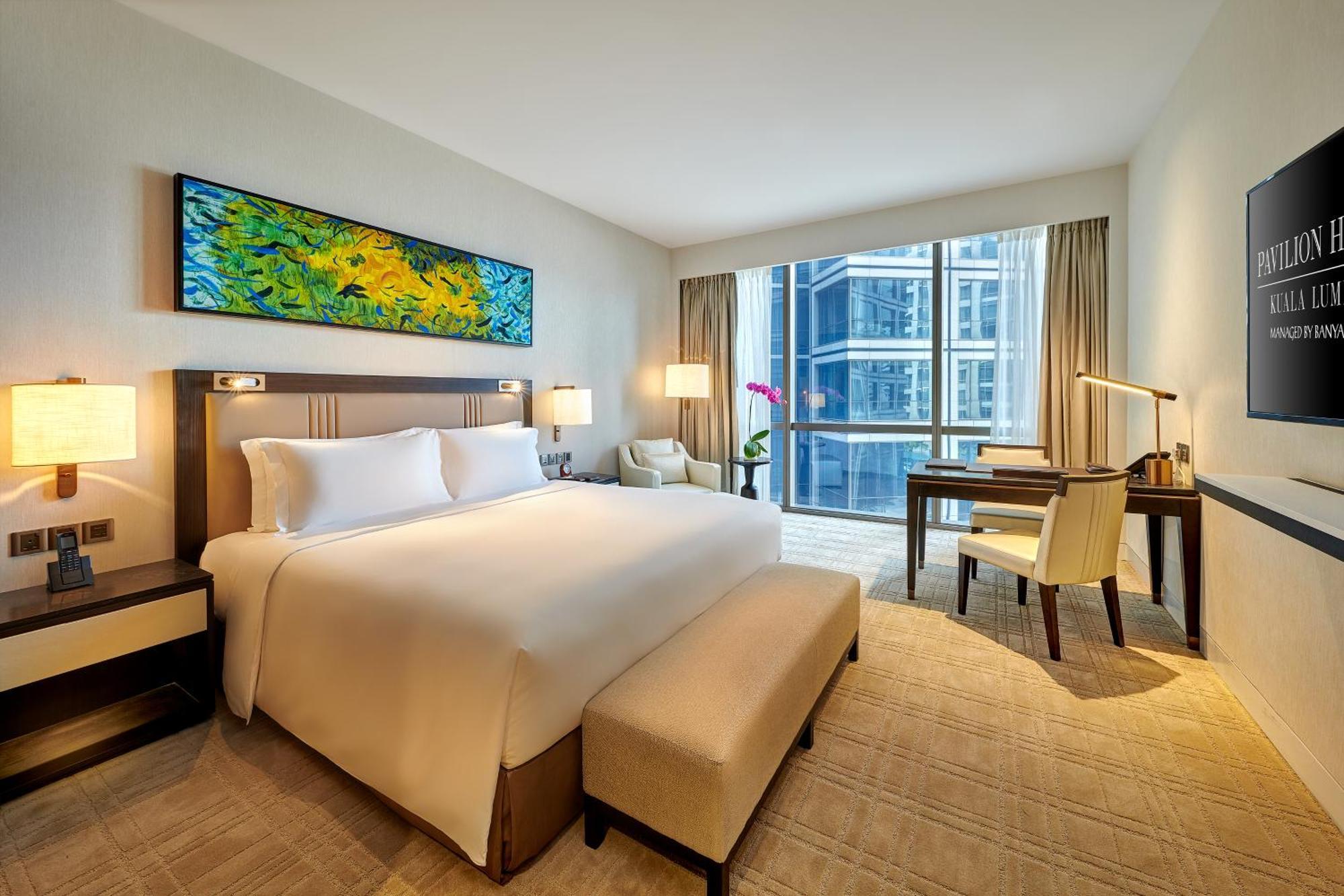 Courtyard Oasis King,1453847365:JPEG